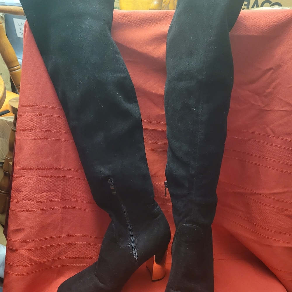 Fall suede boots